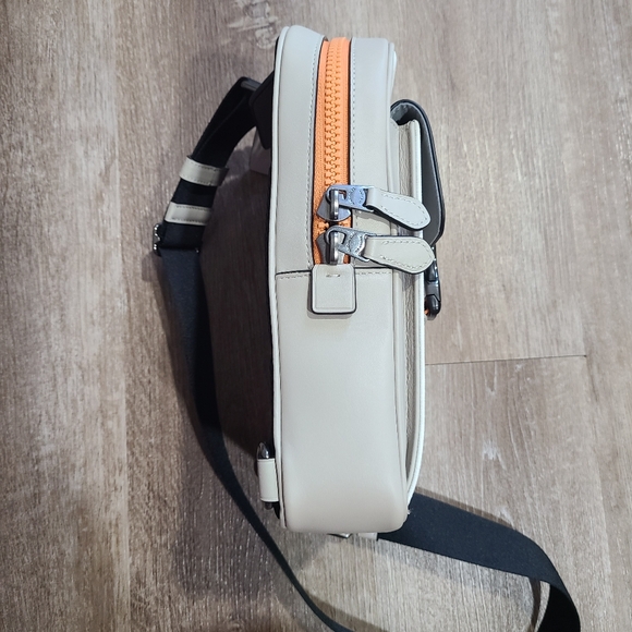 Coach track pack in color blocking - Picture 8 of 12